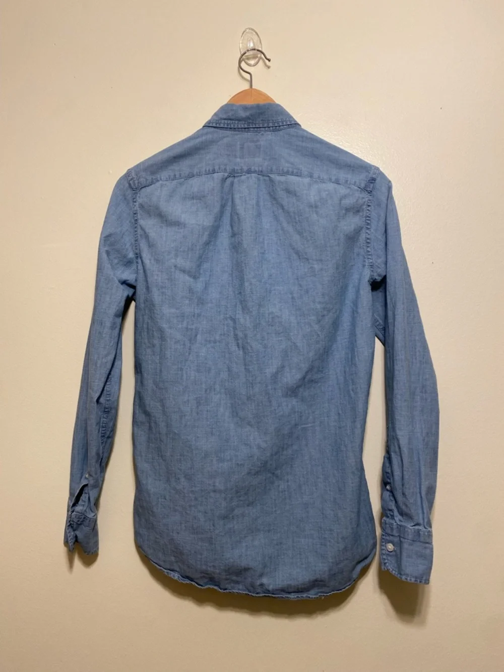 J.crew Light Blue Long-Sleeve Button-Down Shirt. Size XS . Style BE186